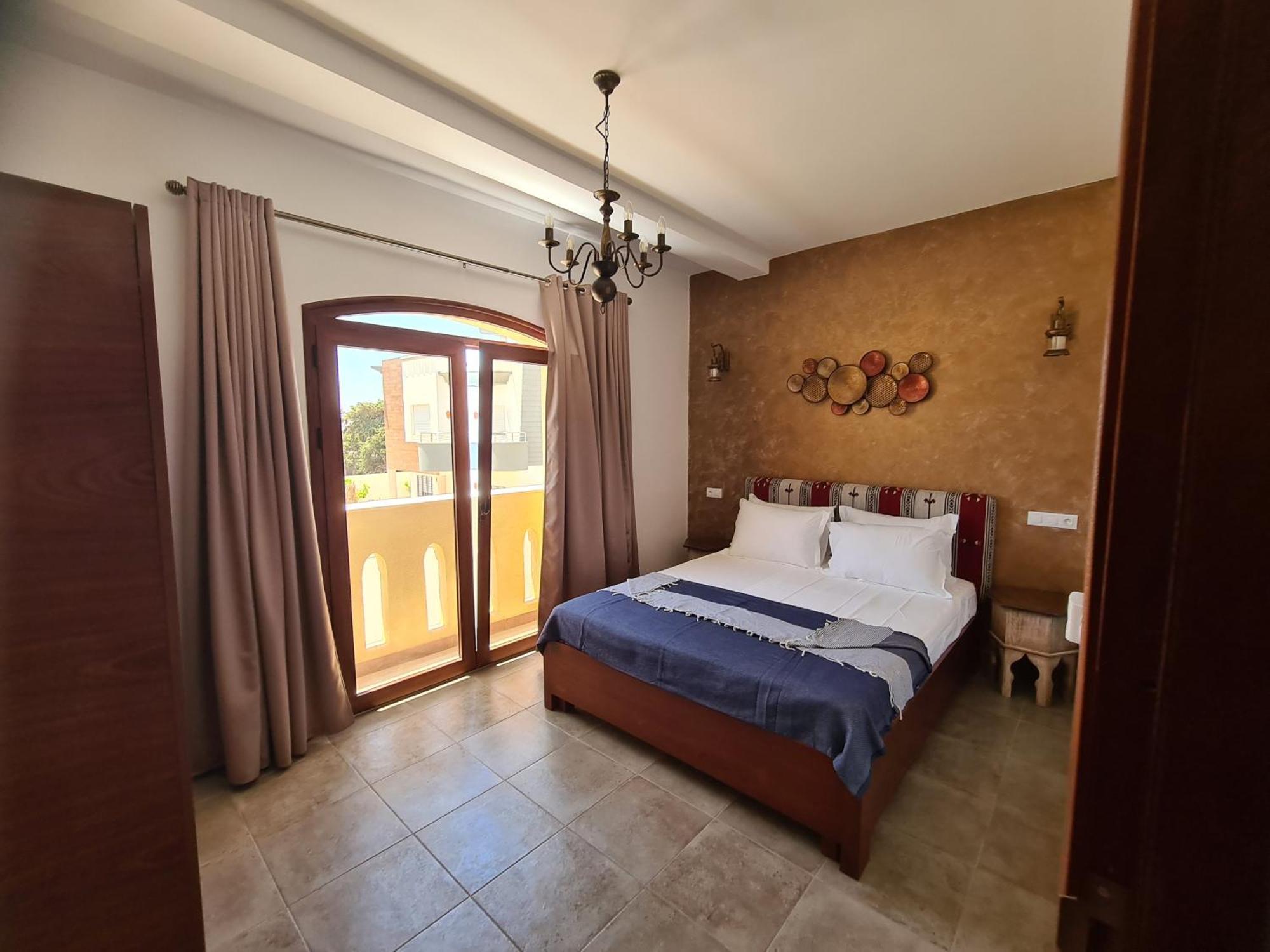 Mahdia - Baghdadi - Laourient Apartments, Restaurant, Cafe Номер фото