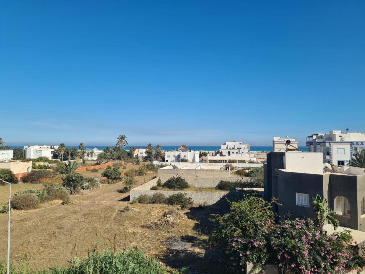 Mahdia - Baghdadi - Laourient Apartments, Restaurant, Cafe Экстерьер фото