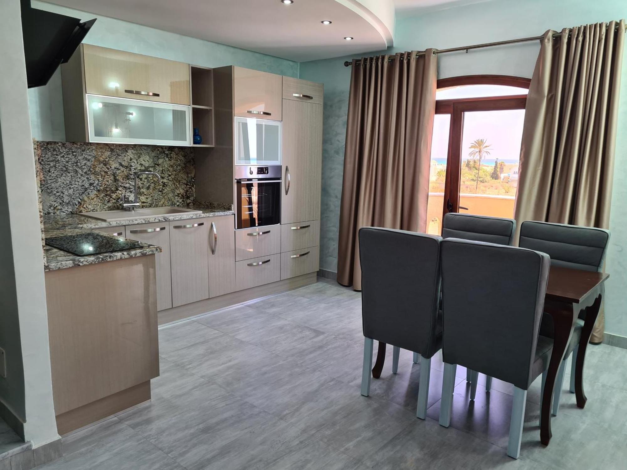 Mahdia - Baghdadi - Laourient Apartments, Restaurant, Cafe Номер фото