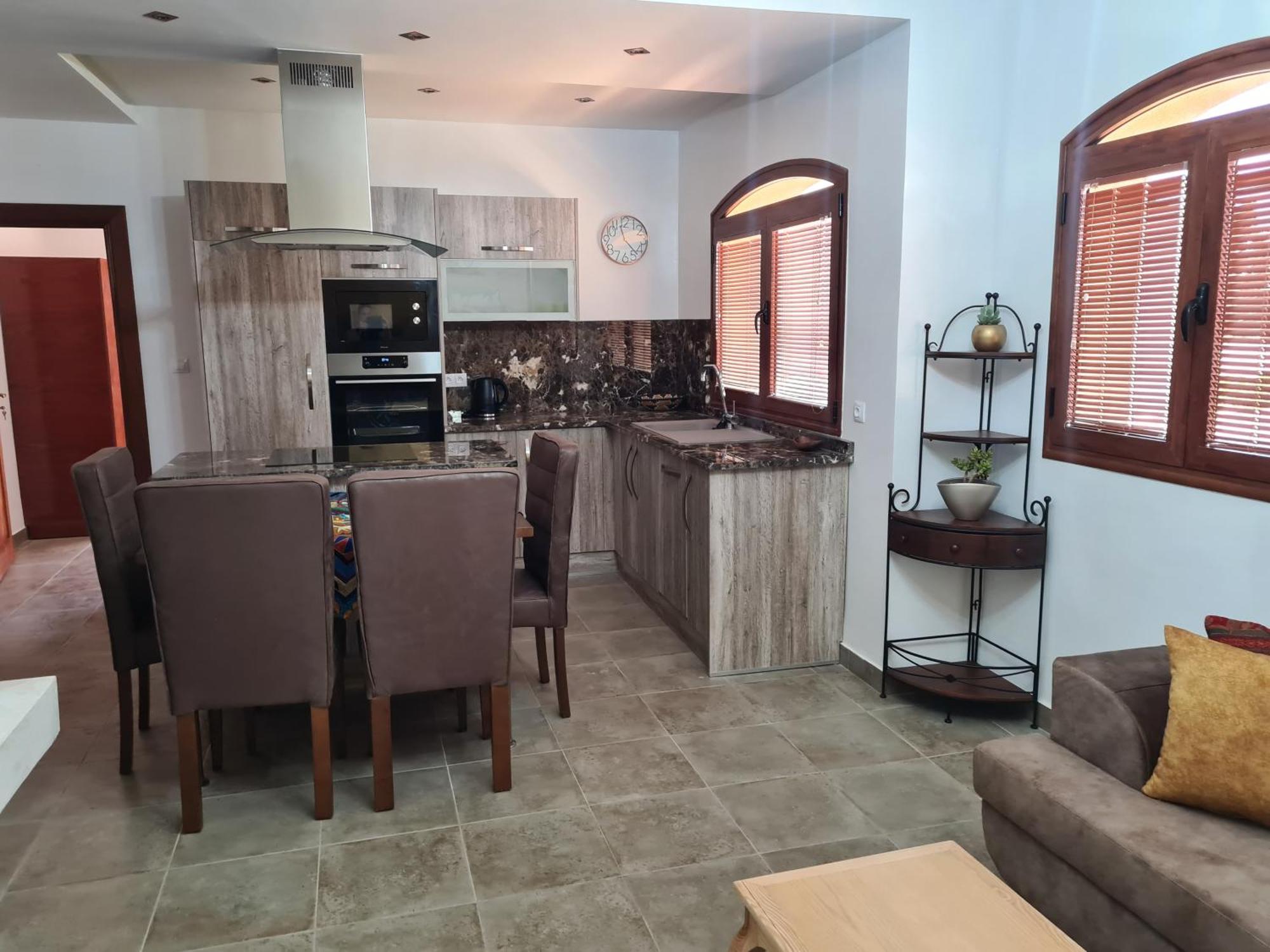 Mahdia - Baghdadi - Laourient Apartments, Restaurant, Cafe Номер фото